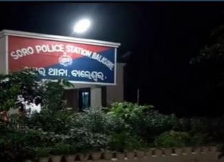 ପୋଲିସକୁ ଦେଖି ବର ଚମ୍ପଟ