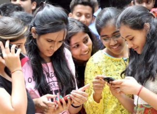 ଆସିଲା ଯୁକ୍ତ ଦୁଇ କଳା, ବାଣିଜ୍ୟ ରେଜଲ୍ଟ