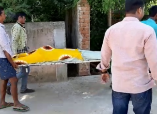 ଶବରୁ କିଏ ନେଉଛି ଆଖି