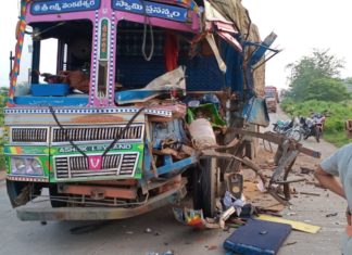 ଟ୍ରକ ଧକ୍କାରେ ଦୁଇ ମୃତ