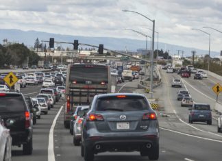 ରାସ୍ତାରେ ଗଡିବନି ପୁରୁଣା ଗାଡି