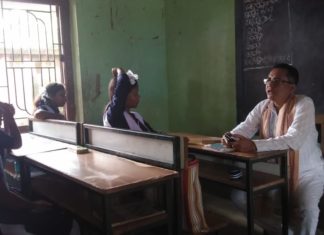 ପାଠ ପଢାଇଲେ ବିଧାୟକ