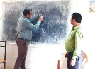 ଗଣିତ କ୍ଲାସ ନେଲେ ଜିଲ୍ଲାପାଳ