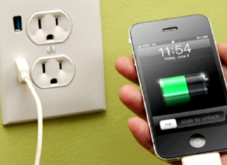 ପବ୍ଲିକ୍ ମୋବାଇଲ୍ ଫୋନ୍ ଚାର୍ଜିଂ ପଏଣ୍ଟରେ ମୋବାଇଲ୍ ଚାର୍ଜ କରୁଛନ୍ତି କି ? ସାବଧାନ ହୋଇଯାଆନ୍ତୁ ନ ହେଲେ ପଡ଼ି ପାରନ୍ତି ଏମିତି ଅସୁବିଧାରେ