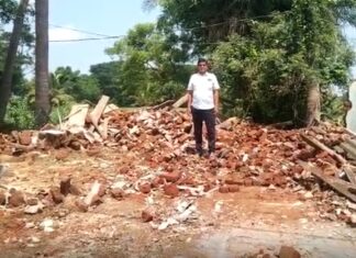 ବୁଲଡୋଜର ଲଗେଇ ମାଟିରେ ମିଶାଇଦେଲେ ଘର