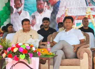 ମୁଖ୍ୟମନ୍ତ୍ରୀଙ୍କ ସହ ମଞ୍ଚରେ ଦିବ୍ୟଶଙ୍କର