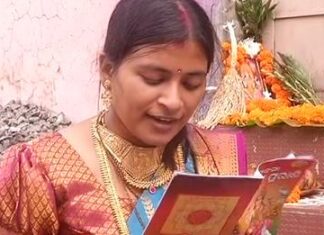ଦାଣ୍ଡ ଦୁଆରେ ମାଣ ବସାଇଲେ ଡିମ୍ପଲ