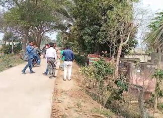 ରାସ୍ତାକଡରୁ ଠାବ ହେଲା ଭୋଟ୍ ବାକ୍ସ