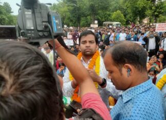 ଢୁ ଢୁ ବର୍ଷାରେ ଆନ୍ଦୋଳନ