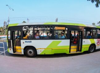 ମୋ ବସରୁ ଚୋରୀ କରୁଥିଲେ ଏହି ଦୁଇ ଲୁଟେରା