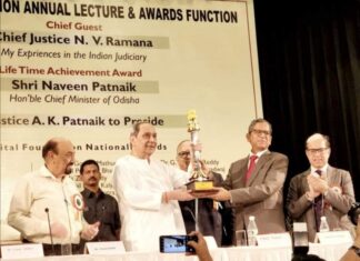 ଜୀବନବ୍ୟାପି ସାଧନା ପାଇଁ ମୁଖ୍ୟମନ୍ତ୍ରୀ ସମ୍ମାନିତ