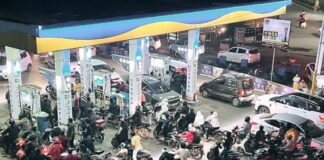 petrol pump rushes