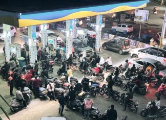 petrol pump rushes