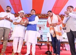 ‘ସୋମନାଥ ସ୍ୱାଭିମାନ ଯାତ୍ରା-୨୦୨୬’ର ଶୁଭାରମ୍ଭ କଲେ ମୁଖ୍ୟମନ୍ତ୍ରୀ ମୋହନ ଚରଣ ମାଝୀ