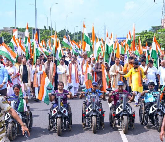 ‘ଘରେ ଘରେ ତ୍ରିରଙ୍ଗା’ ଅଭିଯାନର ଐତିହାସିକ ଶୁଭାରମ୍ଭ