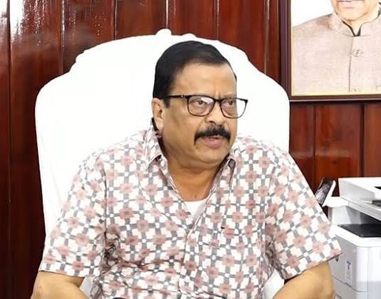 ‘ଆମସାଥୀ’ ହ୍ବାଟ୍ସଆପ୍ ଚାଟ୍ ବଟ୍ର ଶୁଭାରମ୍ଭ କଲେ ସୁରେଶ ପୂଜାରୀ ମିଳିବ ରାଜସ୍ୱ ବିଭାଗର ସେବା