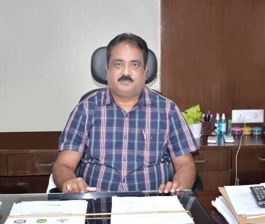 ପାଠ୍ୟପୁସ୍ତକ ତ୍ରୁଟି ମାମଲା: ମନୋଜ ପାଢୀଙ୍କୁ ସର୍ତ୍ତମୂଳକ ଜାମିନ