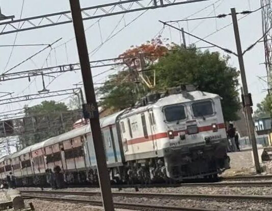 ମହାନନ୍ଦ ଏକ୍ସପ୍ରେସ ଲାଇନଚ୍ୟୁତ, ଟଳିଲା ବଡ଼ ଟ୍ରେନ୍ ଦୁର୍ଘଟଣା