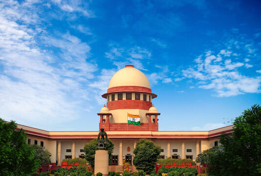ଜୀବନରକ୍ଷାକାରୀ ଔଷଧର ଅତ୍ୟଧିକ ମୂଲ୍ୟ ବୃଦ୍ଧି ଏବଂ ଘରୋଇ ହସ୍ପିଟାଲଗୁଡ଼ିକର ମନମାନୀକୁ ନେଇ କେନ୍ଦ୍ର ସରକାର ଏବଂ ଔଷଧ ନିୟାମକ ସଂସ୍ଥାକୁ ତାଗିଦ କଲେ ସୁପ୍ରିମକୋର୍ଟ